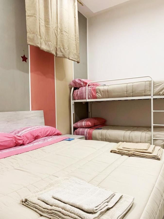 Home Regina Giovanna Naples Luaran gambar