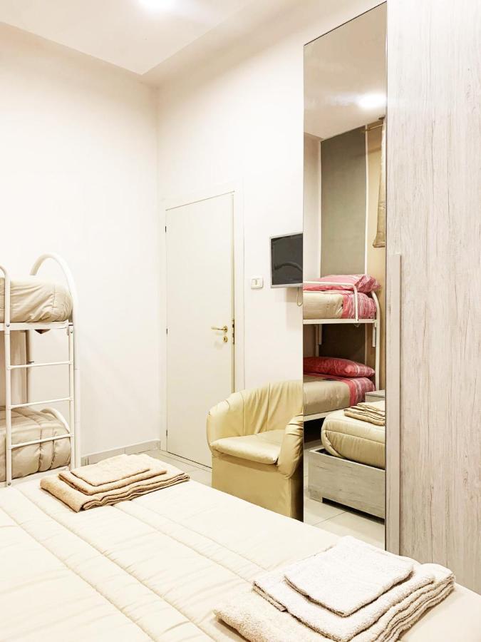 Home Regina Giovanna Naples Luaran gambar