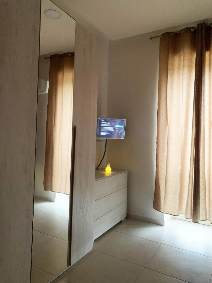 Home Regina Giovanna Naples Luaran gambar